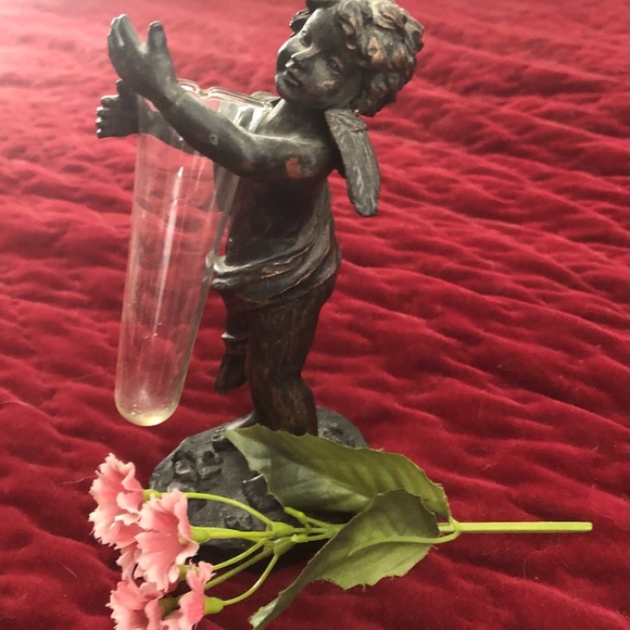Vintage Victorian Cherub Flower Vase - Picture 2 of 7
